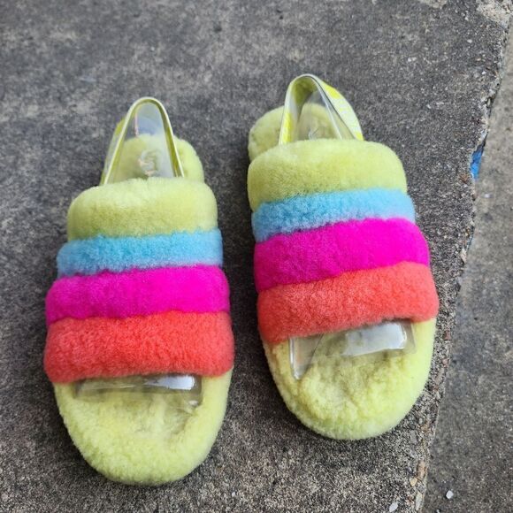 UGG - Womens Slipper - SIZE 6 - Picture 2 of 7